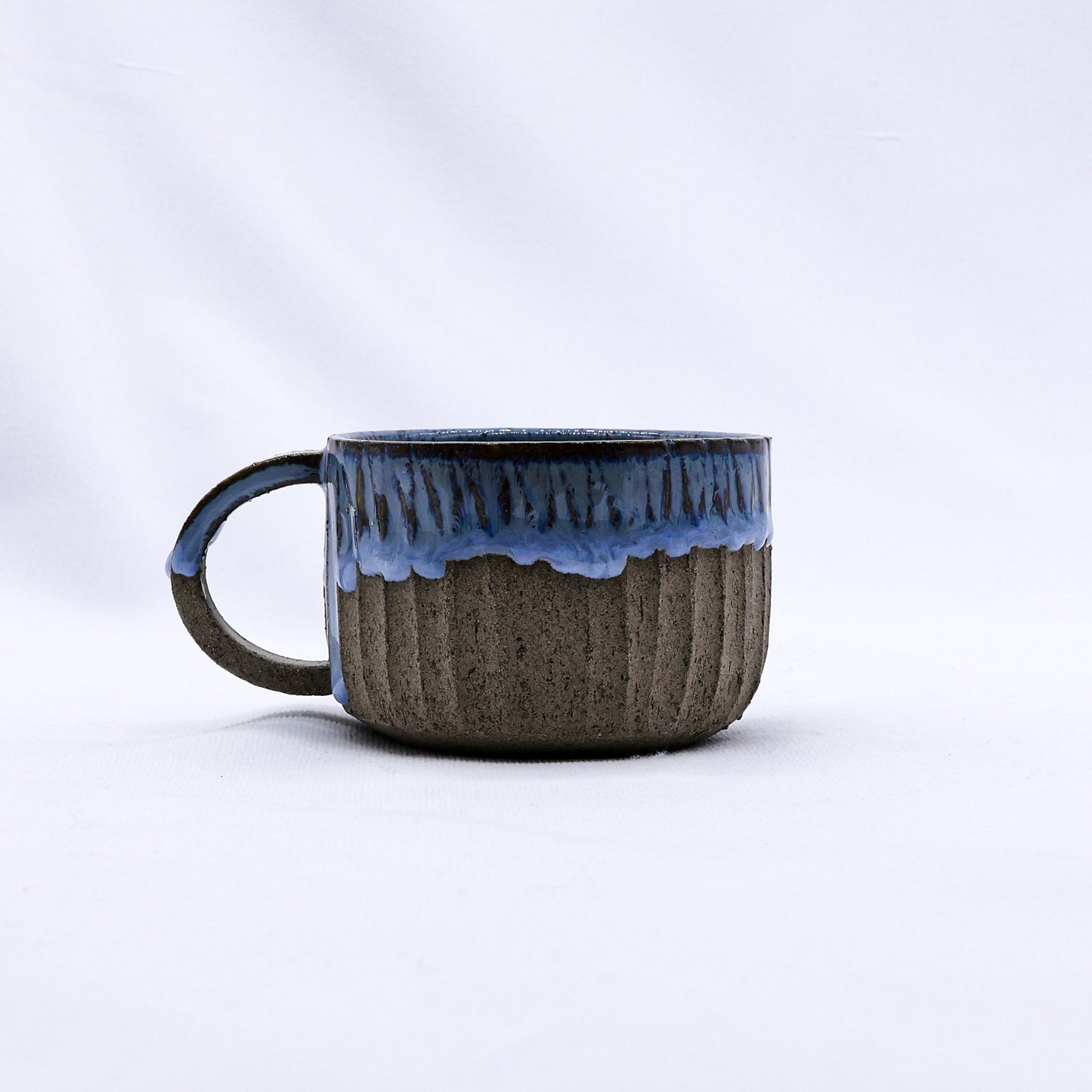 Bianca Arte Handmade Ceramic Smoked Grey Stoneware Mug